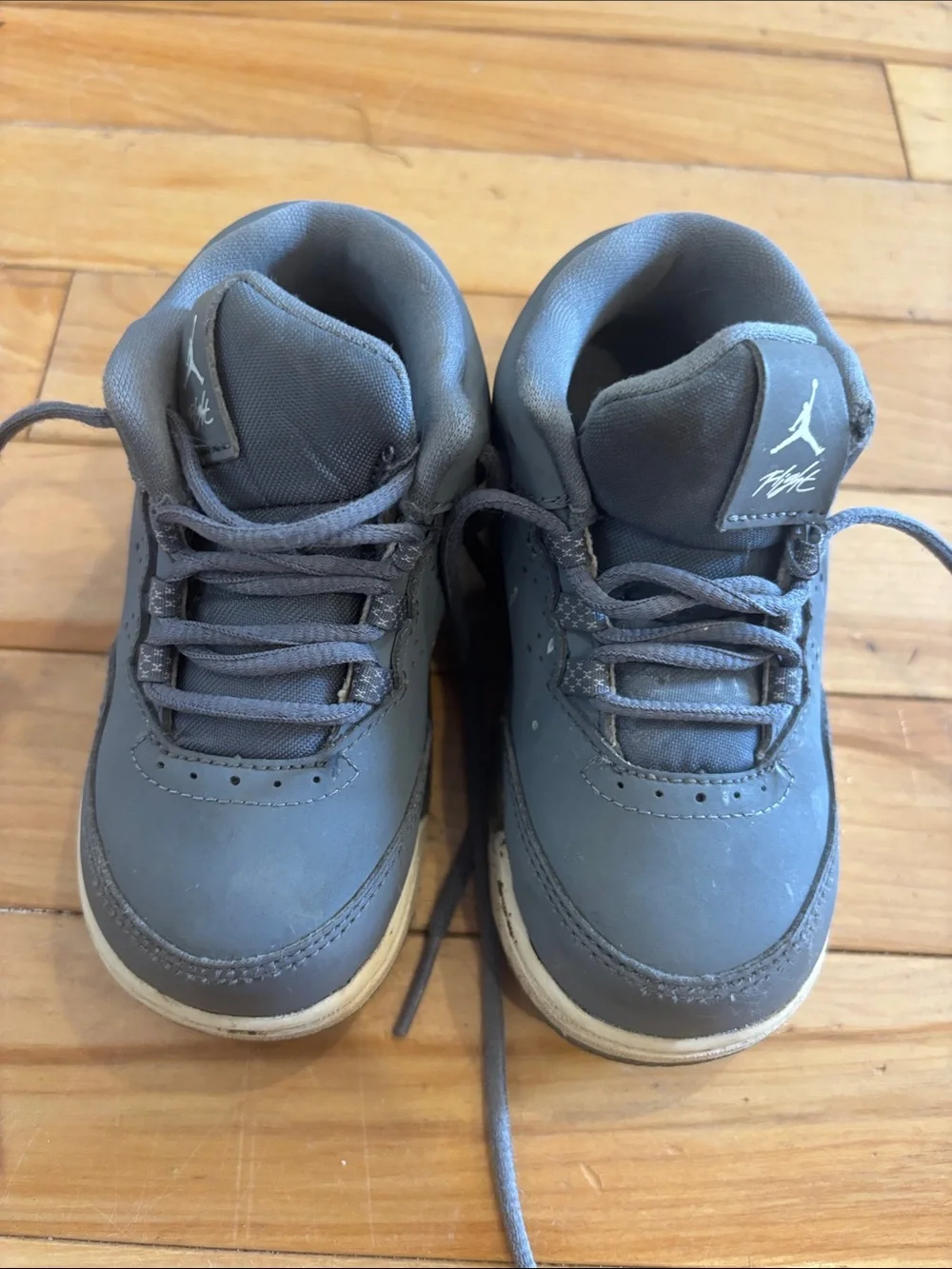 Jordan Kids Grey Low-Top Sneakers with Jumpman Logo